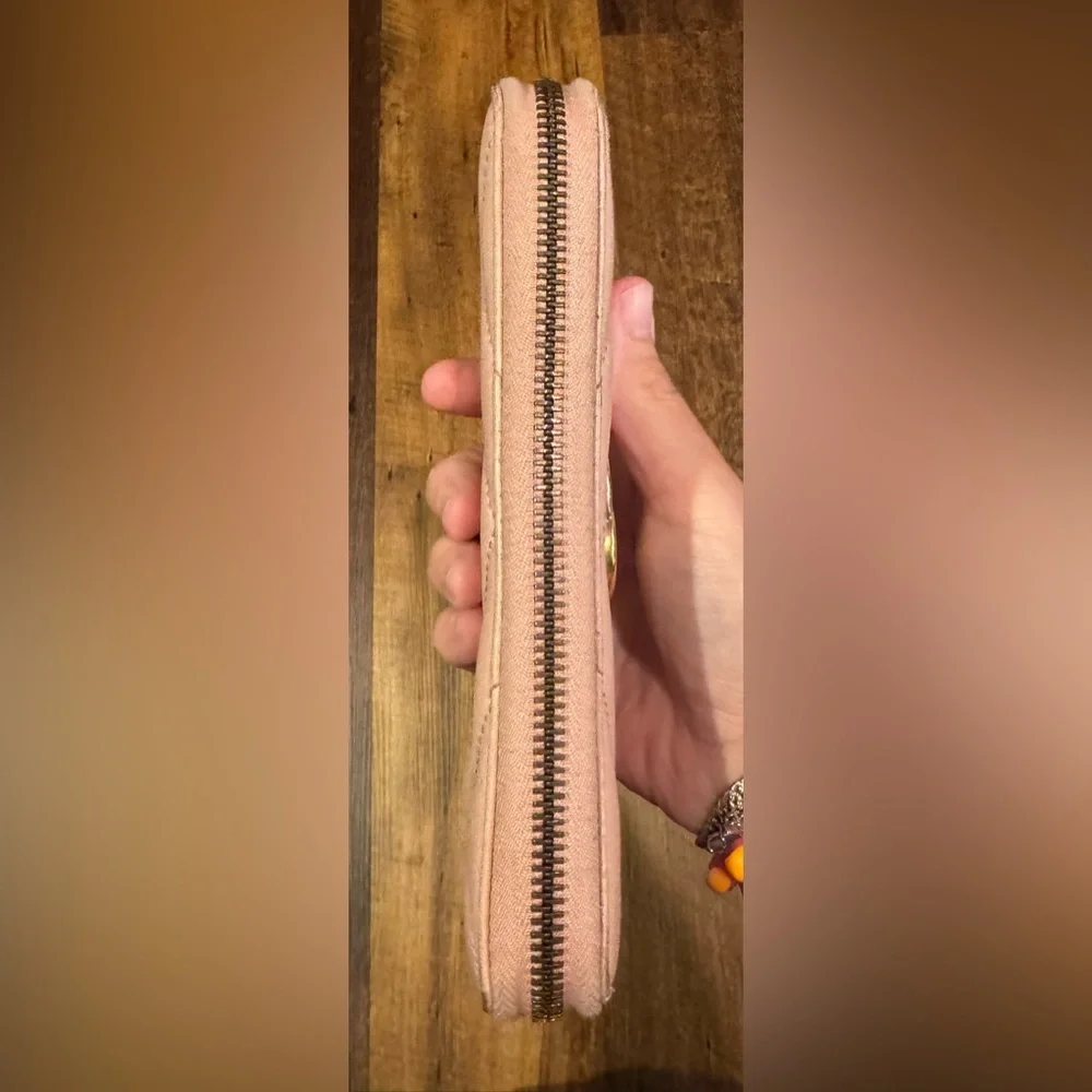 Gucci Pink Marmont Leather Zip Around Wallet - Full Inclusion